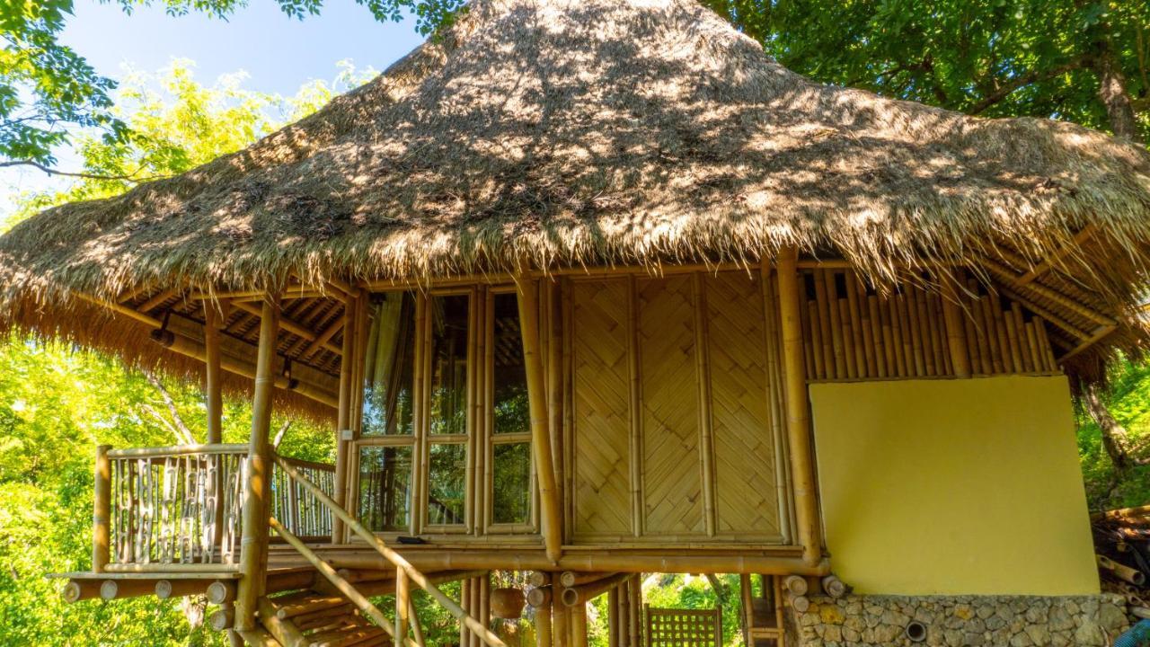 Elang Hillside Bamboo Labuan Bajo