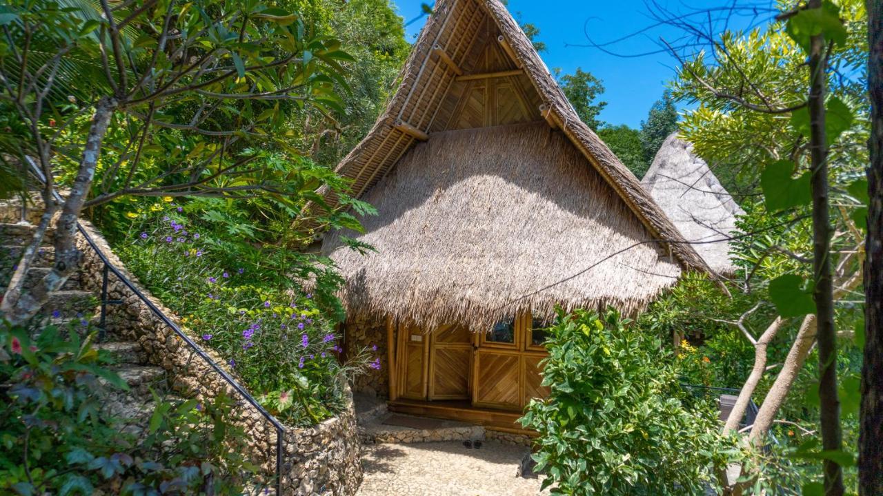 Elang Hillside Bamboo 3* Labuan Bajo