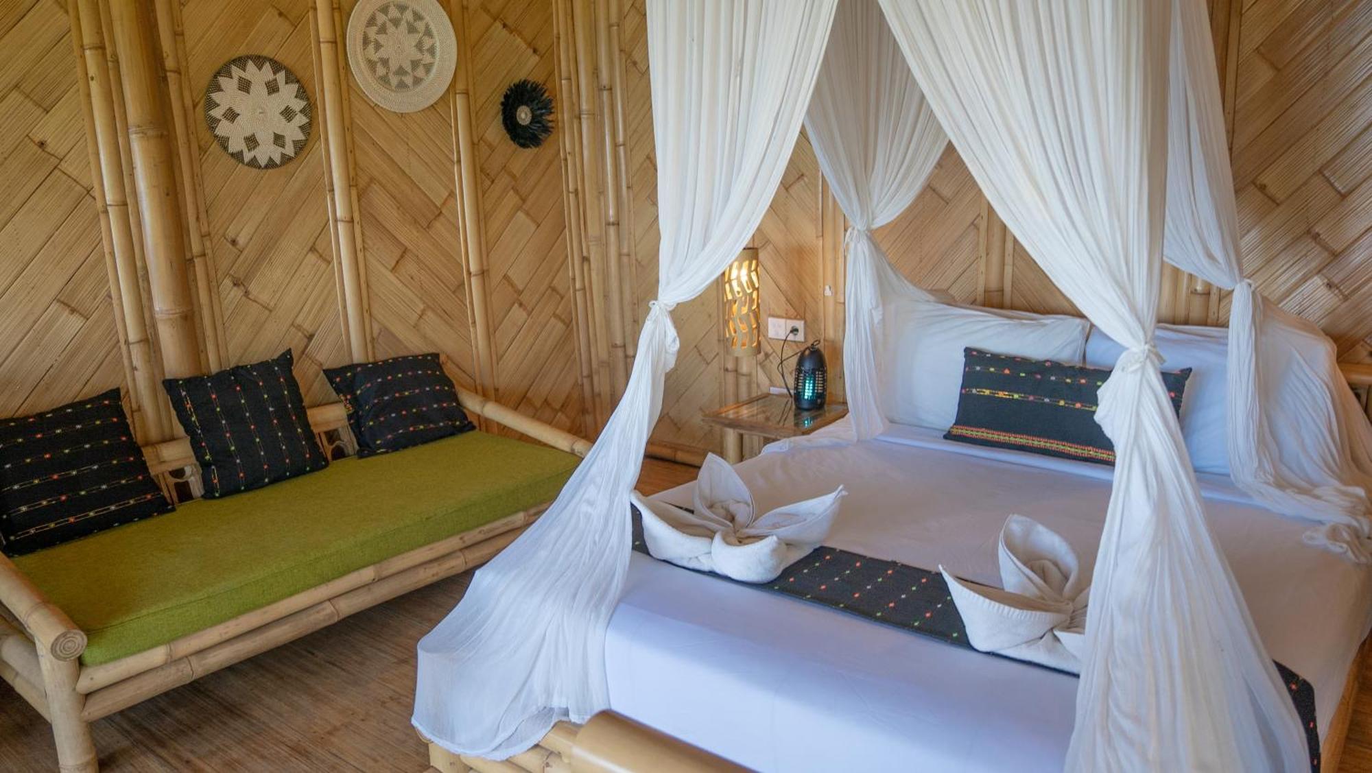 Hotel Elang Hillside Bamboo Labuan Bajo