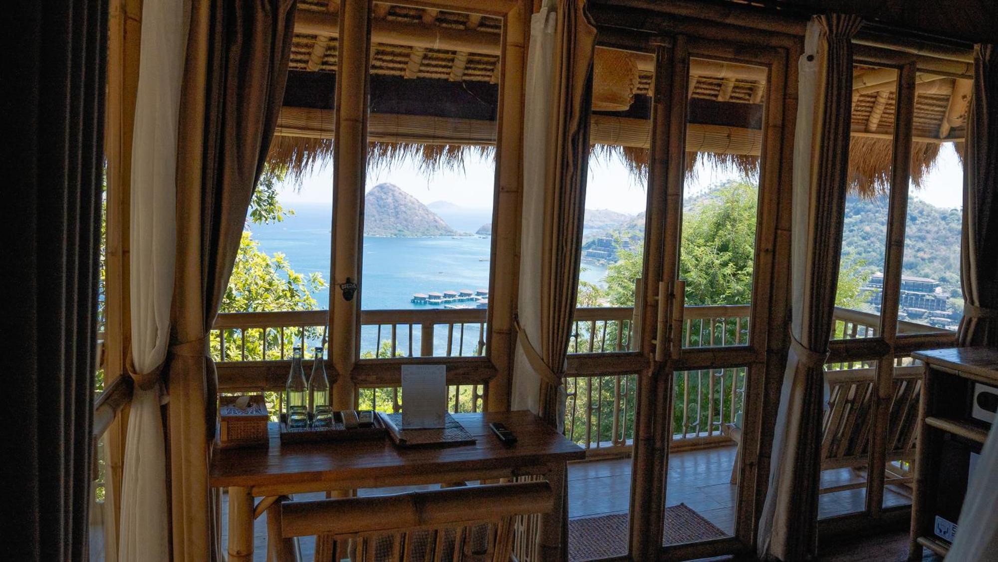 Elang Hillside Bamboo Labuan Bajo