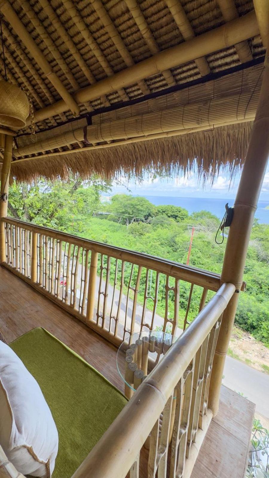 Elang Hillside Bamboo 3* Labuan Bajo