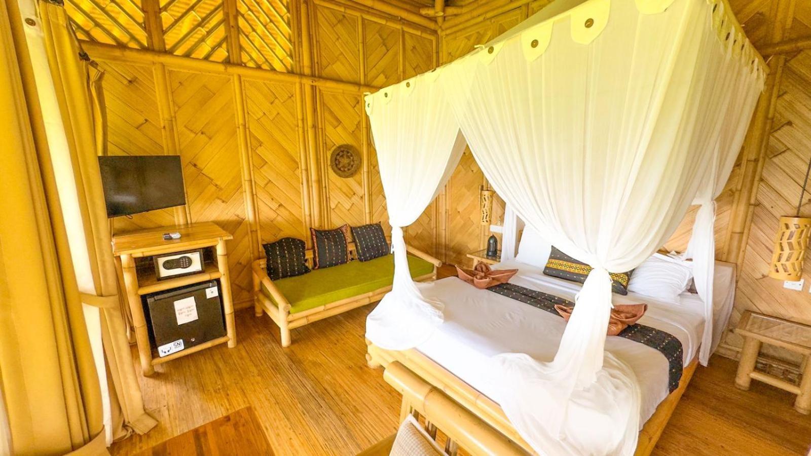 Elang Hillside Bamboo Hotel 3*