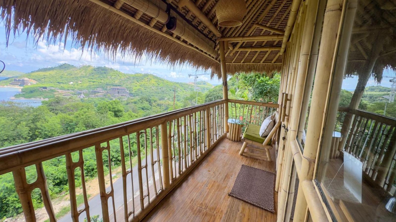 Hotel Elang Hillside Bamboo Labuan Bajo